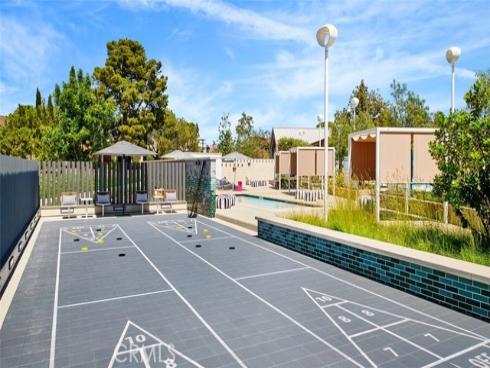 471  Mulligan  , Irvine, CA