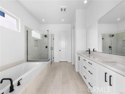 123 Bosal , Irvine, CA