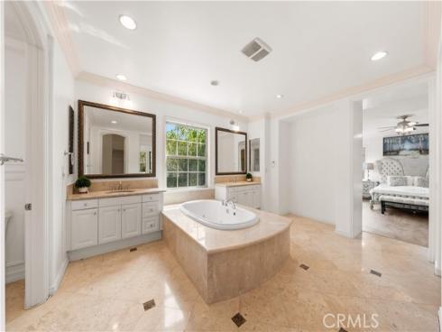 37 Shepard , Irvine, CA