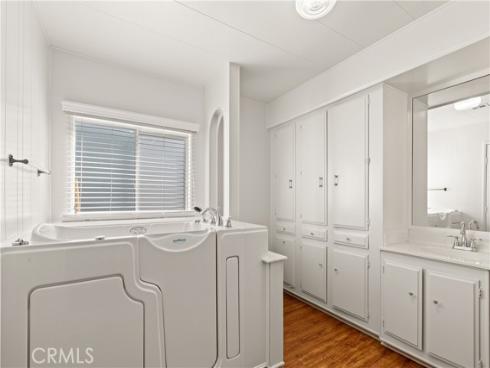 5200  Irvine  156  Boulevard, Irvine, CA