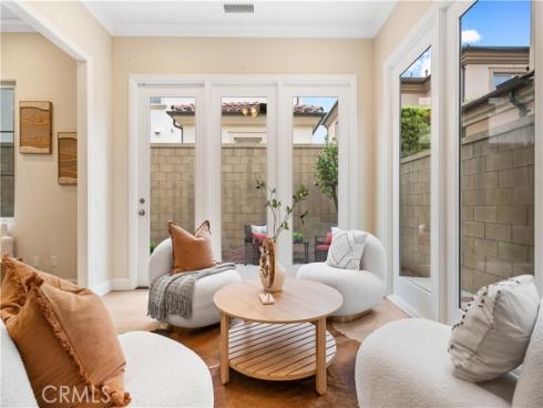 66 Berkshire Wood , Irvine, CA