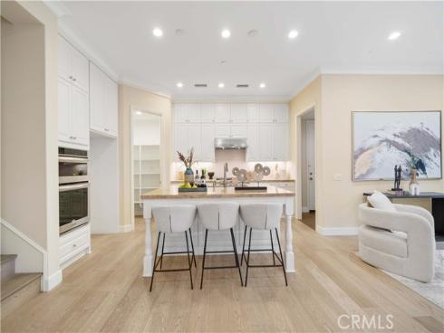 66 Berkshire Wood , Irvine, CA