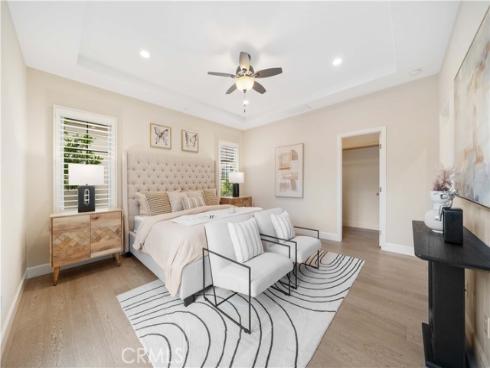 66 Berkshire Wood , Irvine, CA