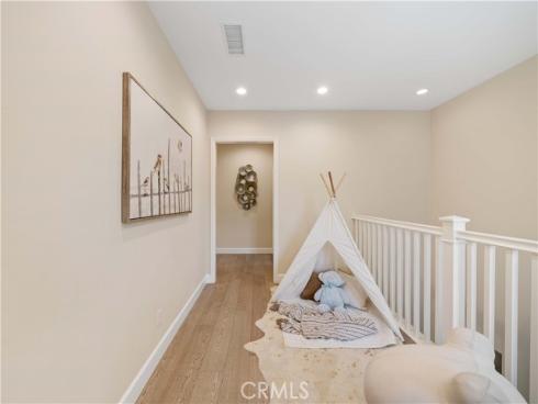 66 Berkshire Wood , Irvine, CA