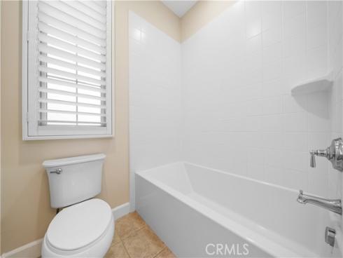 66 Berkshire Wood , Irvine, CA