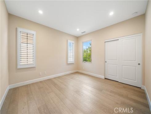 66 Berkshire Wood , Irvine, CA