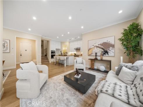 66 Berkshire Wood , Irvine, CA