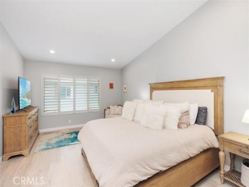 3 Summer Breeze , Irvine, CA