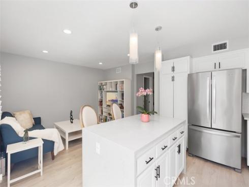 3 Summer Breeze , Irvine, CA