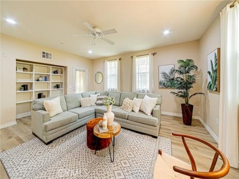 174  Full Moon  , Irvine, CA