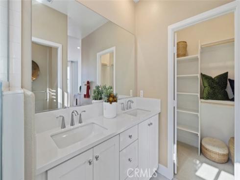 426 Lobata , Irvine, CA