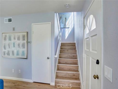 28 Columbia 18 , Irvine, CA