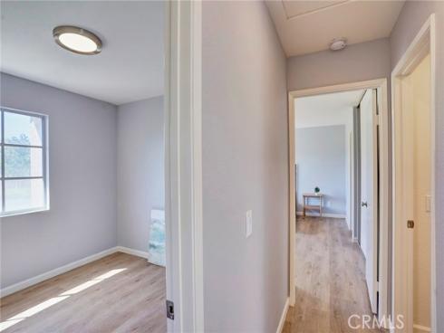 28 Columbia 18 , Irvine, CA