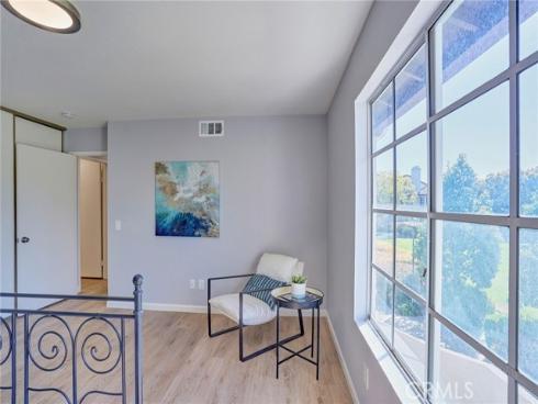 28 Columbia 18 , Irvine, CA