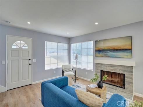 28 Columbia 18 , Irvine, CA