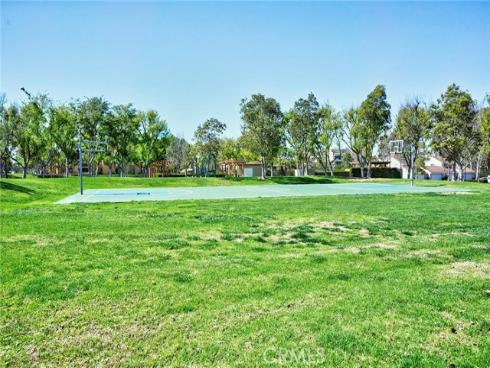 28 Columbia 18 , Irvine, CA