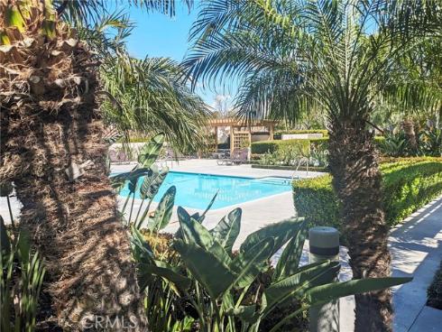 28 Columbia 18 , Irvine, CA