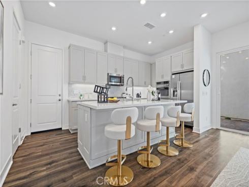 392 Baluster , Irvine, CA