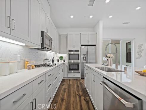 392 Baluster , Irvine, CA