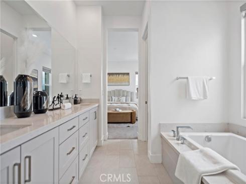 392 Baluster , Irvine, CA