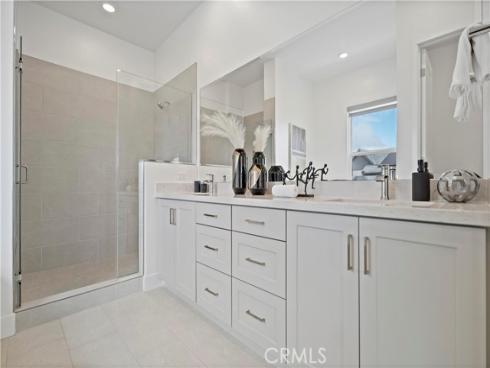 392 Baluster , Irvine, CA