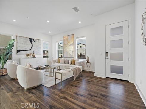 392 Baluster , Irvine, CA