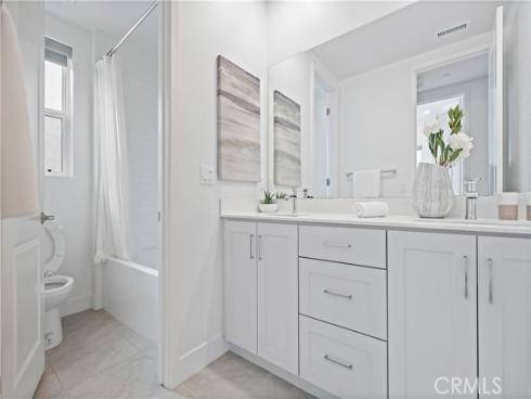 392 Baluster , Irvine, CA