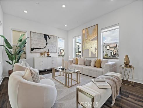 392 Baluster , Irvine, CA