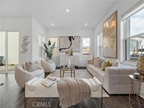 392 Baluster , Irvine, CA