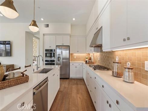 429 Mulligan , Irvine, CA