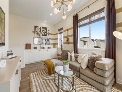 429 Mulligan , Irvine, CA