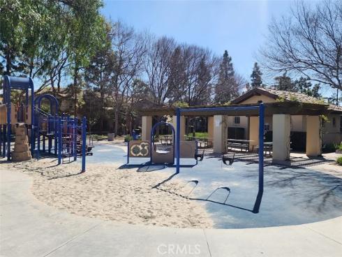 9  Calais  , Irvine, CA