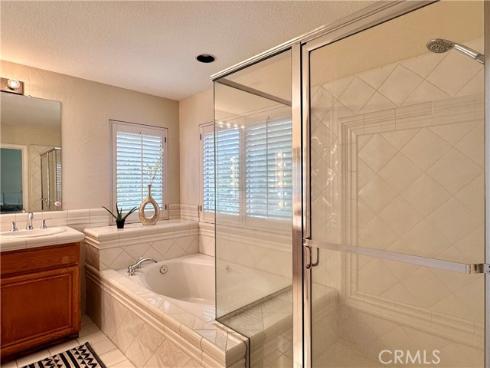 2 Altezza , Irvine, CA