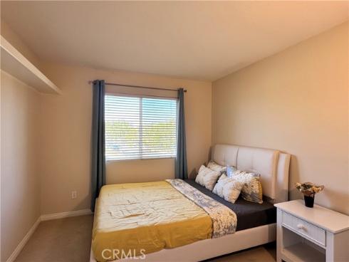 2 Altezza , Irvine, CA