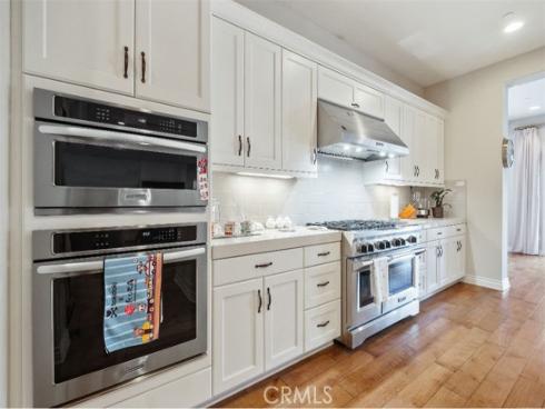 10 Shadybend , Irvine, CA