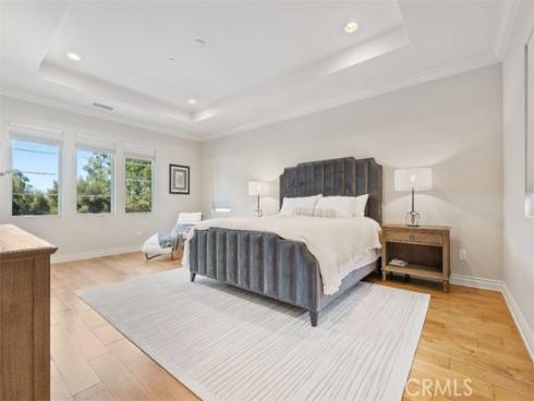 10 Shadybend , Irvine, CA