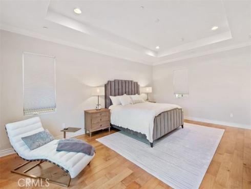 10 Shadybend , Irvine, CA