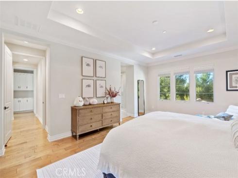 10 Shadybend , Irvine, CA