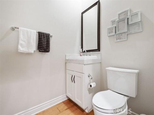 10 Shadybend , Irvine, CA