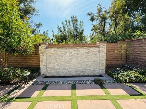 10 Shadybend , Irvine, CA