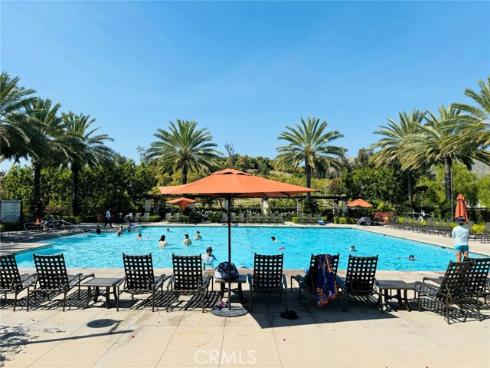 10 Shadybend , Irvine, CA