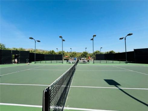 10 Shadybend , Irvine, CA