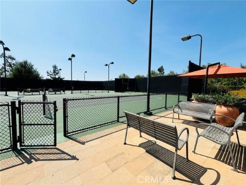 10 Shadybend , Irvine, CA