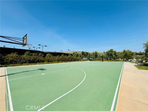 10 Shadybend , Irvine, CA