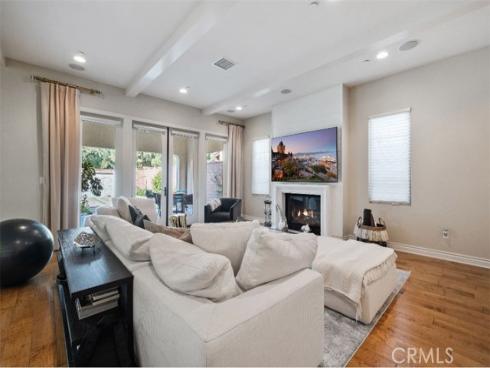 10 Shadybend , Irvine, CA