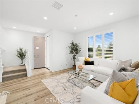 148 Modjeska , Irvine, CA