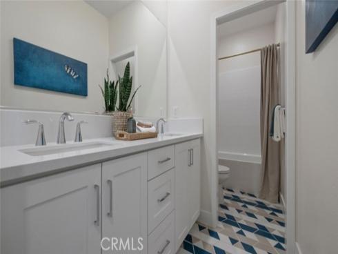 161 Scoville , Irvine, CA