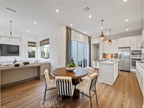 336  Coolidge  , Irvine, CA