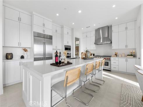 118  Sunnybank   Boulevard, Irvine, CA