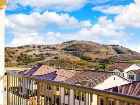 118  Sunnybank   Boulevard, Irvine, CA